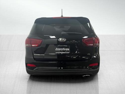 2019 Kia Sorento S