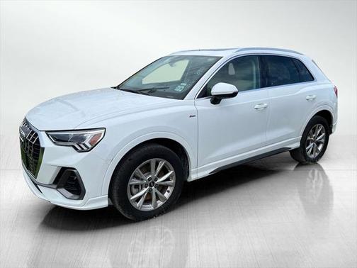 2024 Audi Q3 Premium 45 TFSI S line quattro Tiptronic