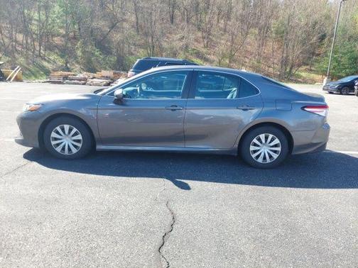 Predawn Gray Mica 2018 Toyota Camry Hybrid LE