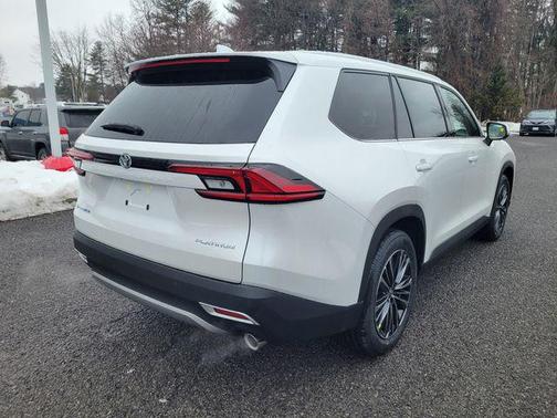 White 2026 Toyota Grand Highlander Hybrid Platinum MAX