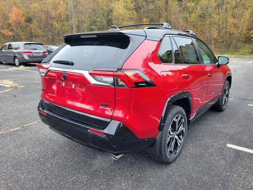 2025 Toyota RAV4 Hybrid SE