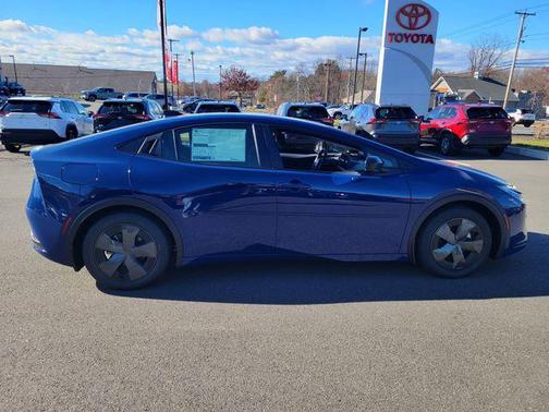 2026 Toyota Prius Plug-In Hybrid SE