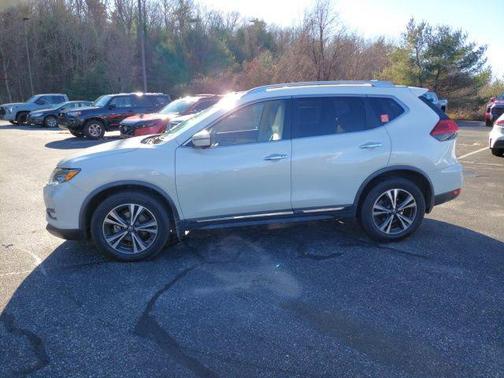 2017 Nissan Rogue SL