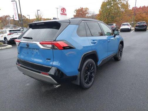 2025 Toyota RAV4 Hybrid SE