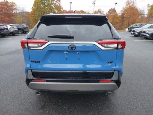 2025 Toyota RAV4 Hybrid SE