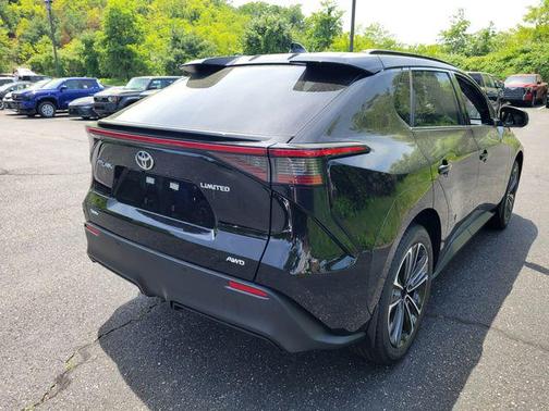 2025 Toyota bZ4X Limited
