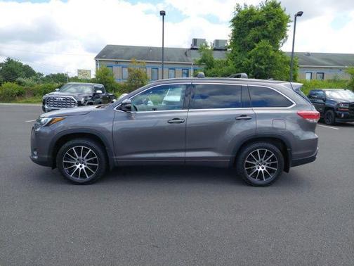 2018 Toyota Highlander SE