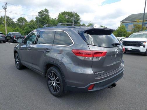 2018 Toyota Highlander SE