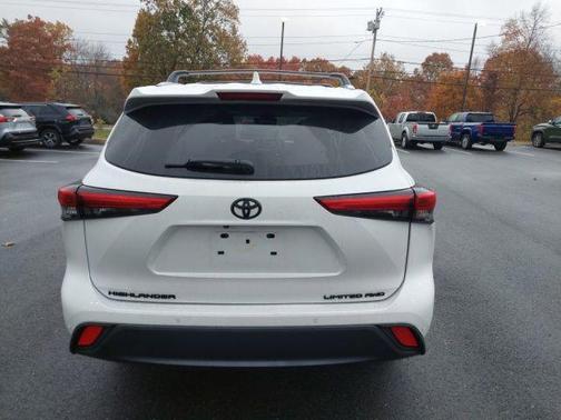 2022 Toyota Highlander Limited