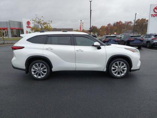 2022 Toyota Highlander Limited