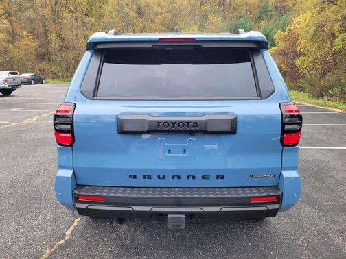 2025 Toyota 4Runner TRD Off Road