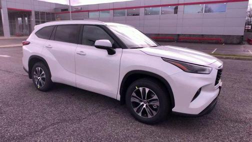 2025 Toyota Highlander XLE
