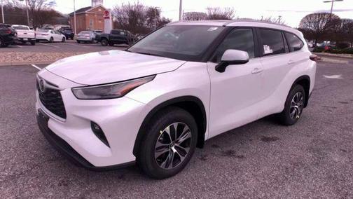 2025 Toyota Highlander XLE