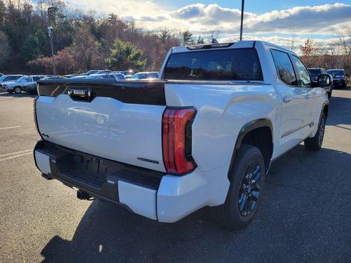 2026 Toyota Tundra Hybrid Platinum