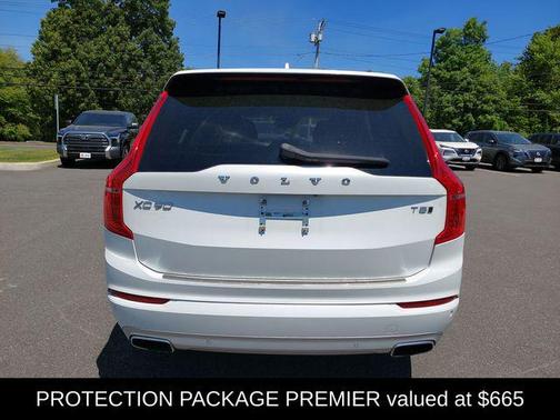 Crystal White Metallic 2020 Volvo XC90 T5 Momentum