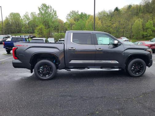2025 Toyota Tundra Hybrid 1794 Edition