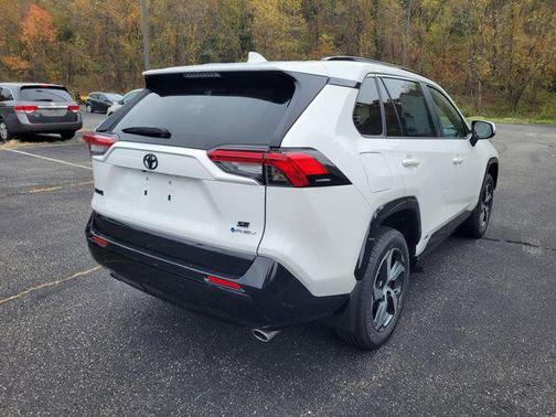 2025 Toyota RAV4 Hybrid SE