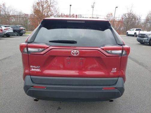 2020 Toyota RAV4 LE