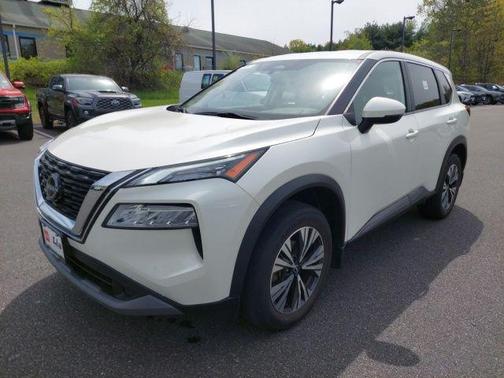 Pearl White Tricoat 2023 Nissan Rogue SV