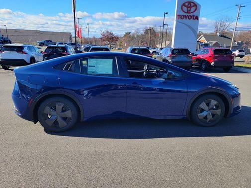 2026 Toyota Prius Plug-In Hybrid SE