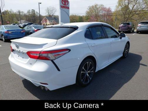 2019 Toyota Camry SE