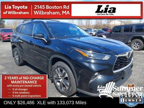 Midnight Black Metallic 2022 Toyota Highlander XLE