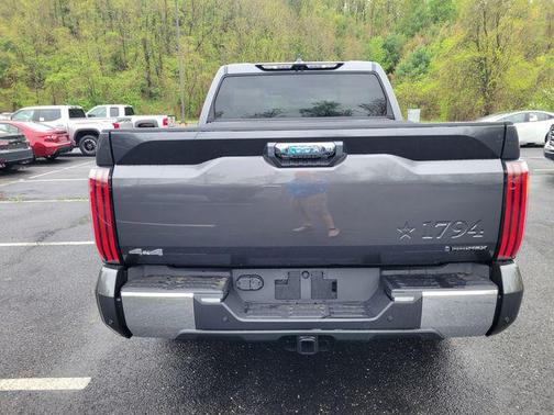 2025 Toyota Tundra Hybrid 1794 Edition