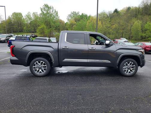 2025 Toyota Tundra Hybrid 1794 Edition