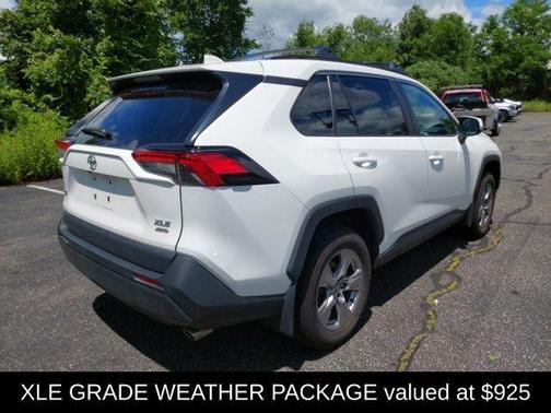 Ice Cap 2023 Toyota RAV4 XLE