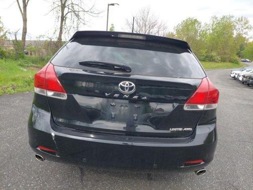 Attitude Black 2015 Toyota Venza Limited