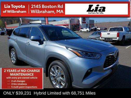 Moon Dust 2023 Toyota Highlander Hybrid Limited