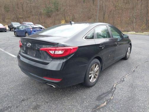 2016 Hyundai SONATA SE