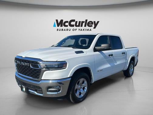 Bright White Clearcoat 2025 RAM 1500 Big Horn/Lone Star