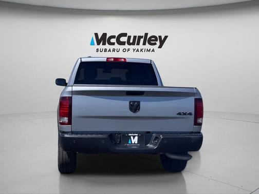 Billet Silver Metallic Clearcoat 2024 RAM 1500 Classic Warlock Crew Cab 4x4 5'7' Box