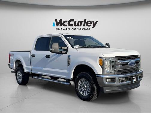 OXFORD WHITE 2017 Ford F-250 XLT