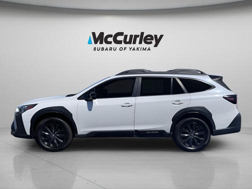 Crystal White Pearl 2023 Subaru Outback Onyx Edition XT