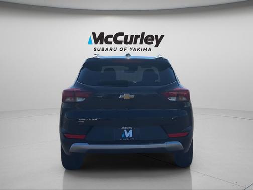 Mosaic Black Metallic 2025 Chevrolet Trailblazer LT