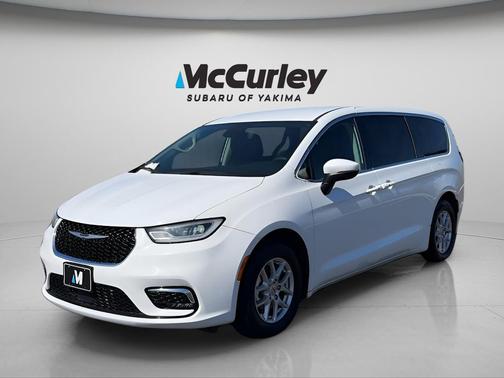 Bright White Clearcoat 2023 Chrysler Pacifica Touring L