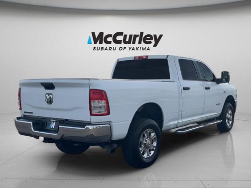 Bright White Clearcoat 2024 RAM 2500 Big Horn Crew Cab 4x4 6'4' Box