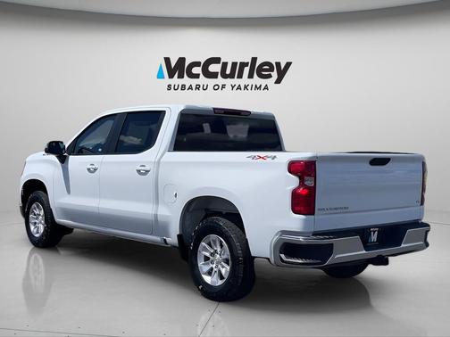 Summit White 2025 Chevrolet Silverado 1500 LT