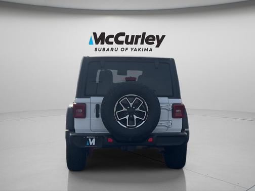 Bright White Clearcoat 2024 Jeep Wrangler Rubicon