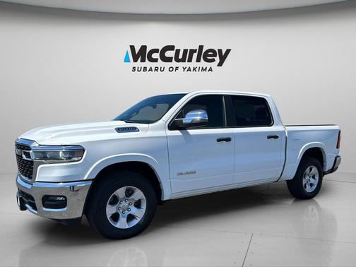 Bright White 2025 RAM 1500 Big Horn/Lone Star