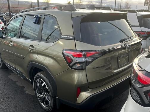 Autumn Green Metallic 2026 Subaru Forester Limited