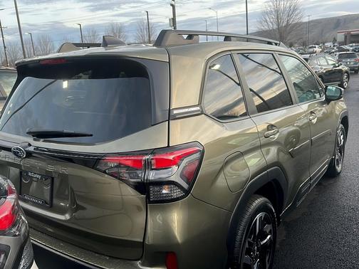 Autumn Green Metallic 2026 Subaru Forester Limited