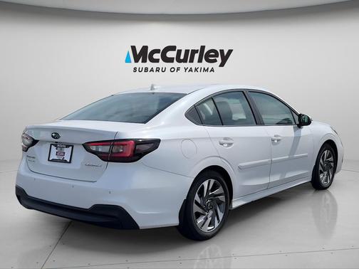 Crystal White Pearl 2025 Subaru Legacy Limited