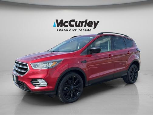 RUBY RED METALLIC TINTED CC 2018 Ford Escape SE