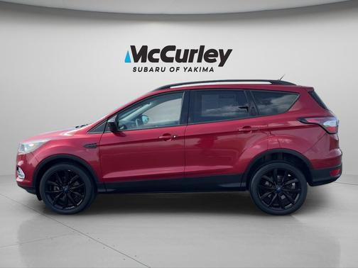 RUBY RED METALLIC TINTED CC 2018 Ford Escape SE