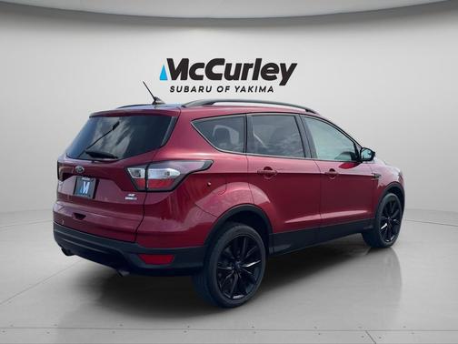 RUBY RED METALLIC TINTED CC 2018 Ford Escape SE