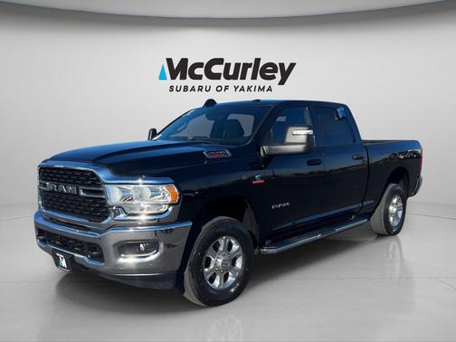 Diamond Black Crystal Pearlcoat 2024 RAM 2500 Big Horn Crew Cab 4x4 6'4' Box