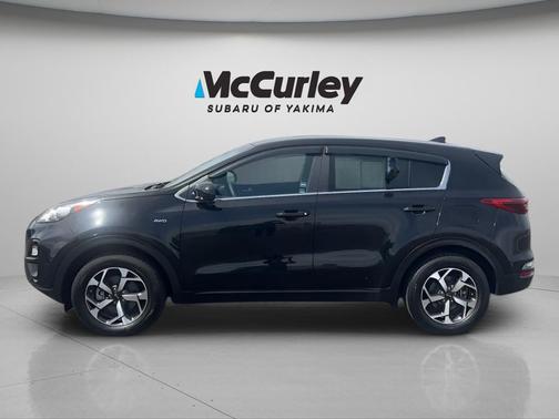 Black Cherry 2022 Kia Sportage LX